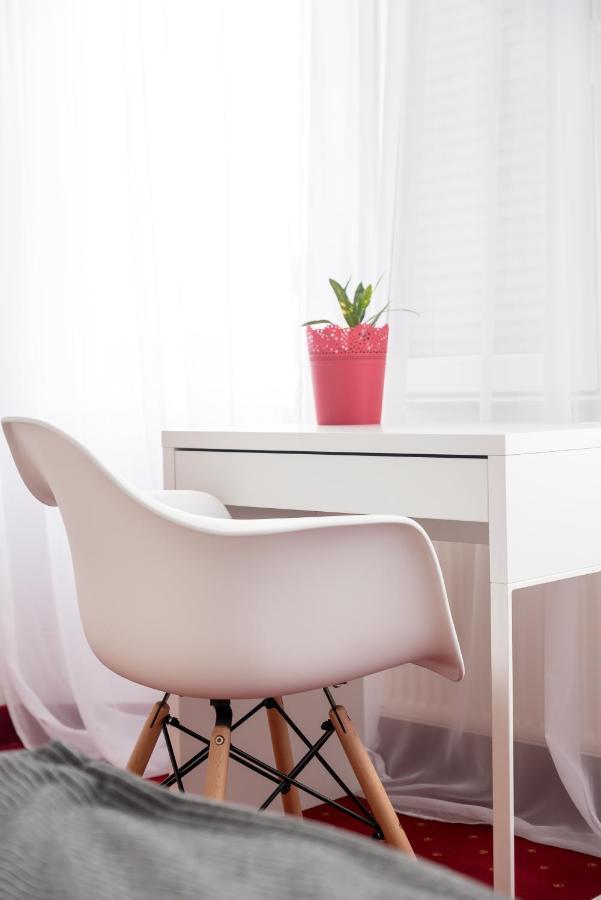 Bao Apartament & Rooms Oradea Bagian luar foto