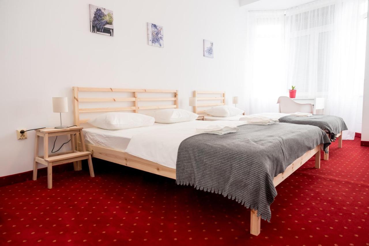 Bao Apartament & Rooms Oradea Bagian luar foto