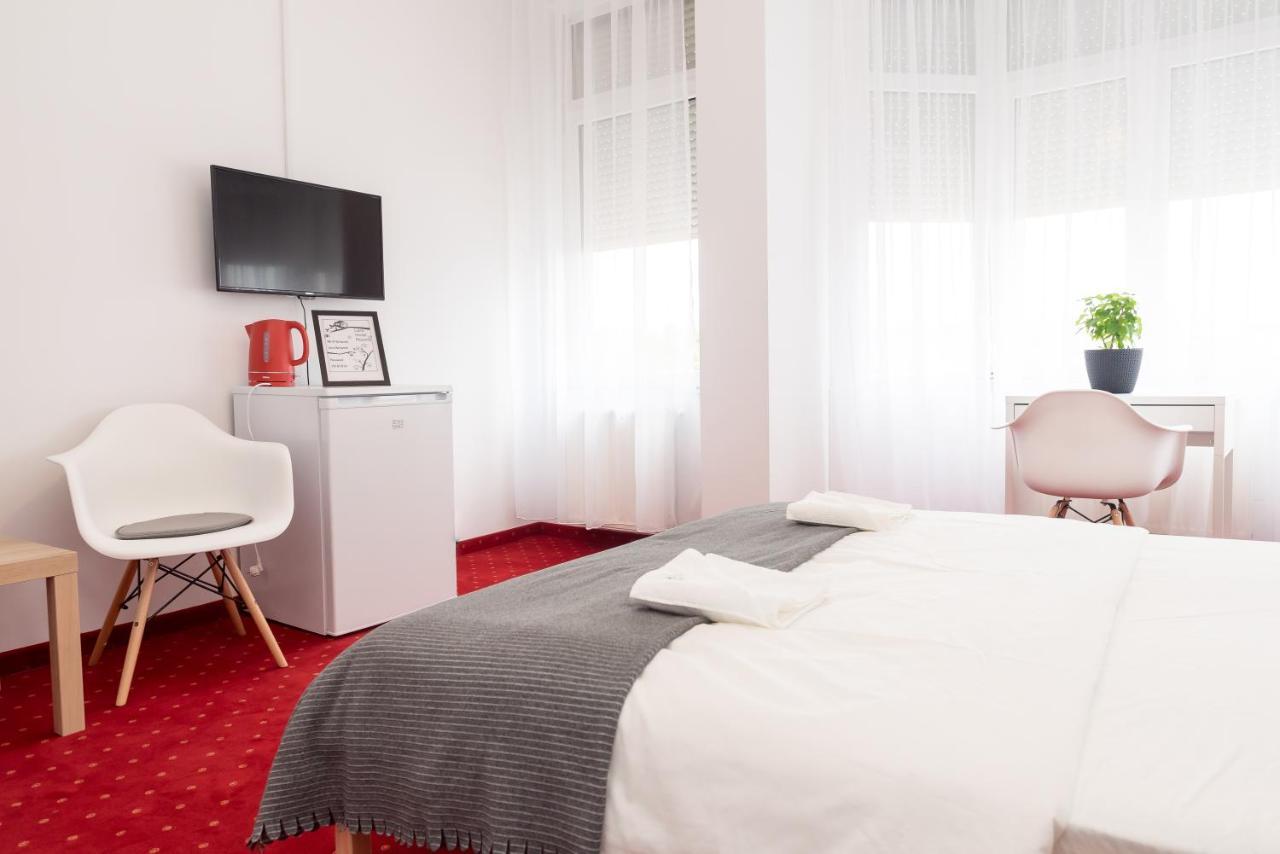 Bao Apartament & Rooms Oradea Bagian luar foto